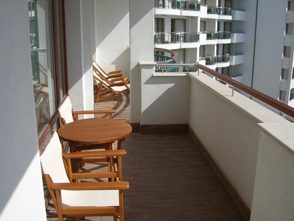 Kalina Private Apartments In Emerald Resort, رافدا الغرفة الصورة